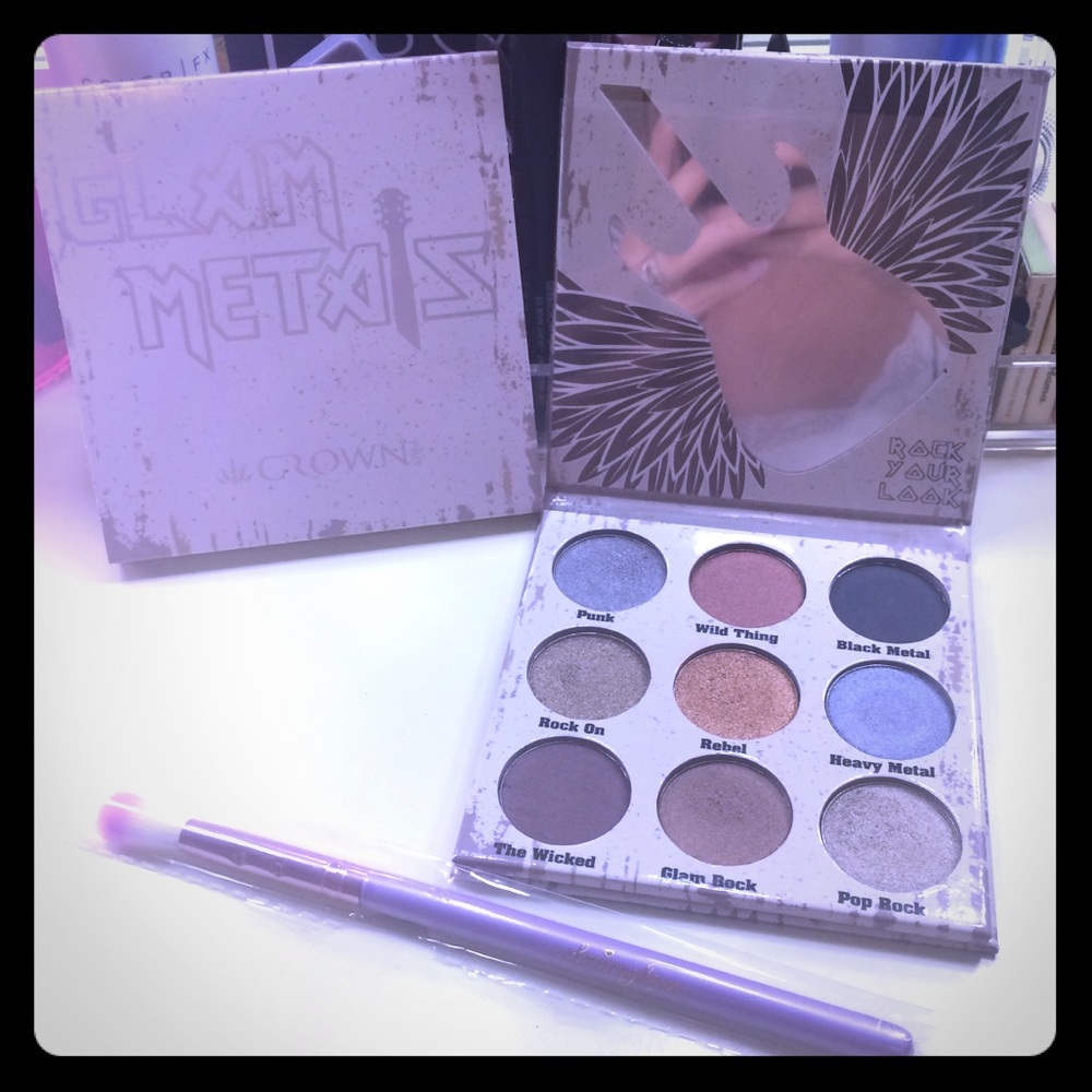 Glam Metals Palette by Crown Cosmetics